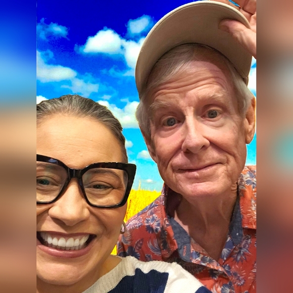 Meet your Posher, Rebecca, Peter, Beau & Duke Golden Retrievers, & Tracey Beagle - Picture 2 of 16